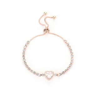 Roségoudkleurige hart tennisarmband met sprankelende zirkonia en verstelbare schuifketting.