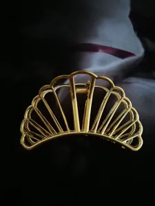 Pinza de pelo geométrica hueca de metal dorado, gran garra de aleación para peinar el cabello.