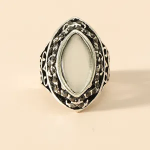 Vintage Legering Opengewerkte Tak Open Ring Voor Dames Euro-Amerikaanse Mode Strass Opaal Ingelegde Vergulde Statement Ring Sieraden