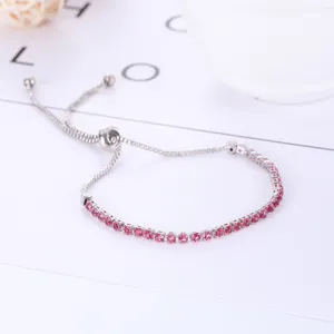 Bracciale tennis regolabile argentato scintillante con strass di cristallo rosa per donne.