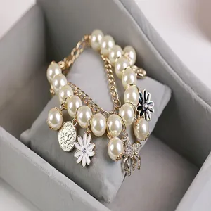Dulce Pulsera de Charms de Aleación de Perlas Artificiales Multicapa para Mujer Strass Caballo de Troya Pétalo Moneda Colgante Pulsera Joyería