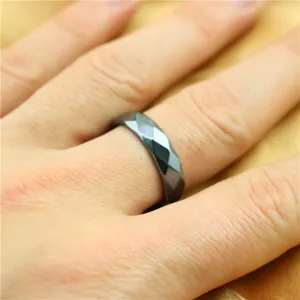 Magnetic faceted ring detailed view, stylish geometric design for daily wear and modern fashion.
