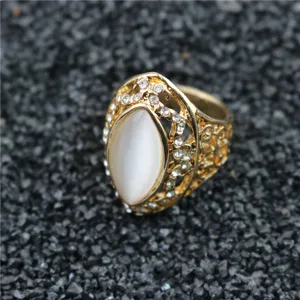 Vintage goudkleurige kattenoog markies ring elegante holle tak strass sieraden dames