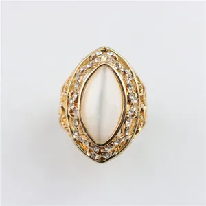 Vintage vergulde markies kattenoog strass ring Europese retro holle statement sieraden