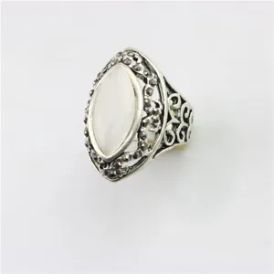 Vintage retro holle tak markies witte kattenoog steen ring elegante dames mode sieraden