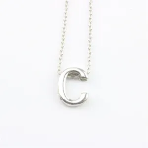 Zilveren letter C hanger ketting minimalistische mode sleutelbeentje sieraden accessoire