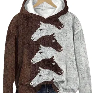 Dames gebreide fleece hoodie met opvallend paardenhoofd patroon en comfortabele pasvorm.