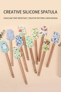 Silicone spatula set with wooden handle, heat resistant baking spatula for cake and cream.
