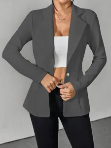 Detailaufnahme eines stilvollen dunkelgrauen einfarbigen Einreiher-Blazers mit Revers für Damen.