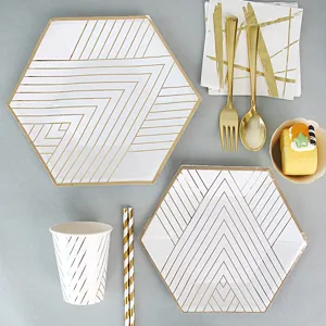 Piatti Bicchieri Tovaglioli Cannucce Posate di Carta Usa e Getta Design Marmo Rigato Dorato Set di Stoviglie Ecologiche per Feste