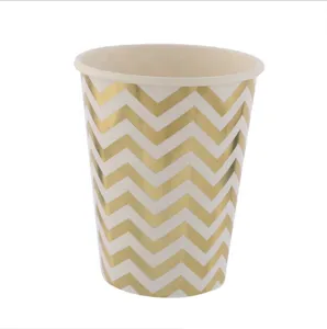 Disposable paper cups with gold chevron pattern for party supplies and daily office use.