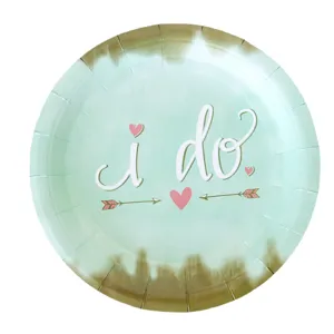 Groene wegwerp papieren bord met romantische i do print, perfect voor feest en bruiloft.