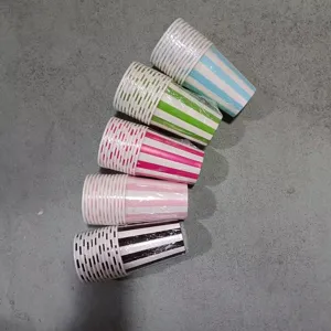 Lot de gobelets en papier rayés jetables, gobelets colorés épais pour fête d'anniversaire.