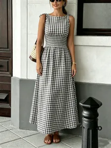 Black and white gingham sleeveless maxi dress, casual round neck smocked waist long dress for women.