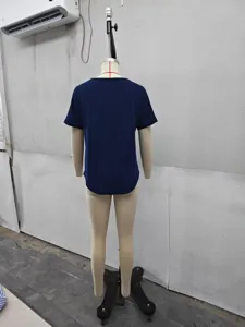 Solid color short sleeve casual women t-shirt, loose fit daily basic top for summer.