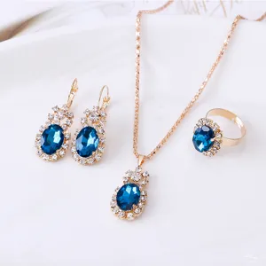 Elegant Legering Ovaal Kristal Hanger Halskette Oorbellen Open Ring Drie Delen Klassiek Strass Sieradenset Voor Vrouwen Huwelijk