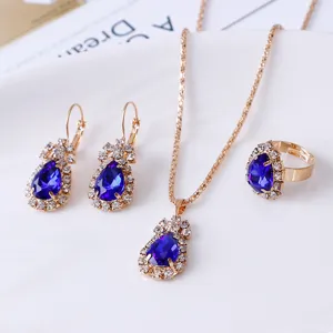 Elegante blauwe druppel strass sieraden set ketting oorbellen ring voor vrouwen.