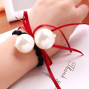 Chouchou coréen avec grandes perles et ruban rouge, joli accessoire de poignet à la mode.