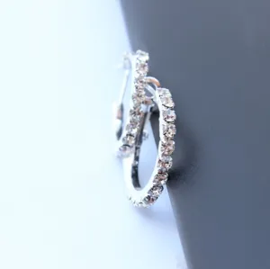 Zilveren strass oorringen, sprankelende kristal geplaveide grote cirkel mode sieraden.
