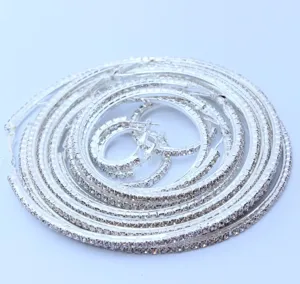 Prachtige zilveren strass grote oorbellen set, verschillende maten sprankelende kristallen sieraden.