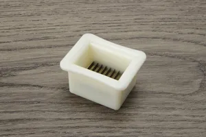 Praktischer Küchengemüseschneider Edelstahlklinge weißes Plastikzubehör Bohnen