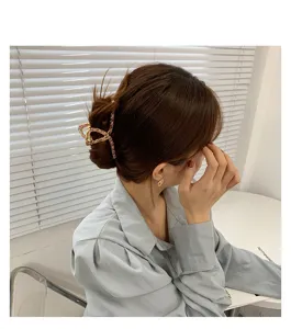 Korean style metal chain hair claw clip pink elegant shark clip for women elegant hair styling tool