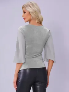 Damen V-Ausschnitt Dreiviertel Glockenarm Metallic Patchwork Freizeit Top Detailansicht.