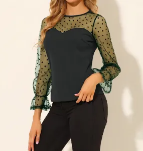 Top de mujer de manga larga de tul con estampado de corazones elegante cuello redondo