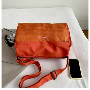 Bolso de hombro naranja de gran capacidad para mujer, bolsa de viaje casual y mensajero.