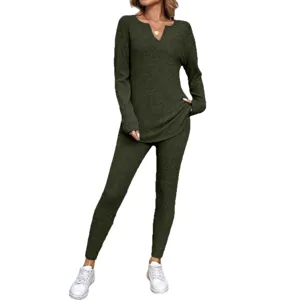 Conjunto casual de loungewear acanalado para mujer top manga larga con cuello en V y pantalón
