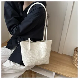 White woven shoulder bag for women, casual large capacity tote bag for daily chic style.