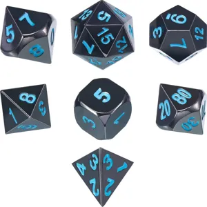 Vue professionnelle de 7 dés polyédriques en métal gunmetal avec numéros cyan