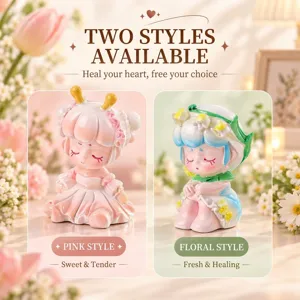 Détail de deux figurines de filles mignonnes en robe rose et style couronne fleur.