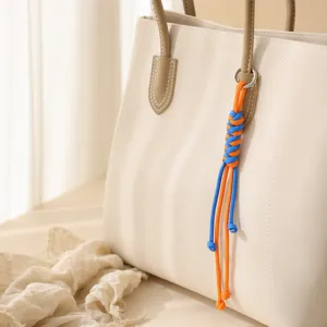 Handgefertigter Gewebter Schlüsselanhänger Dopamin Farbkontrast Taschenanhänger Polyester Geflochtener Schlüsselring Zubehör Für Damen Herren