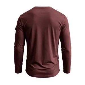 Achteraanzicht van een bordeauxrood heren t-shirt met lange mouwen en mouwzakdetail.