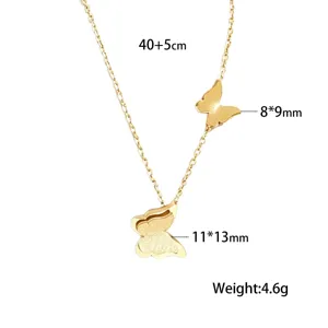 Collar de mariposa minimalista de oro y acero de titanio con dimensiones y peso
