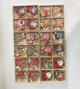 Set de 12 adornos navideños de madera con hombres de jengibre y gnomos en cajas
