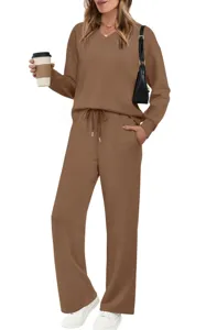 Set lounge da donna marrone in 2 pezzi con top a maniche lunghe e pantaloni con coulisse.