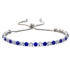 Elegante 4mm blauw-witte zirkonia tennisarmband met verstelbare sluiting op witte basis