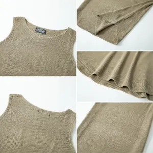 Detaillierte Nahaufnahmen des schnelltrocknenden Mesh-Strickgewebes eines Herren-Sporttops