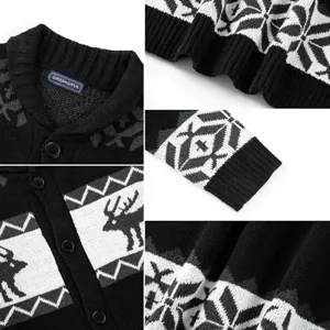 Dettagli ravvicinati del cardigan da uomo in maglia jacquard con renne natalizie