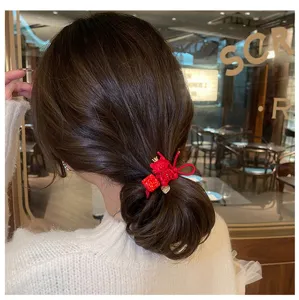 Rotes Tiger Haargummis mit Strass Krone, süßes Neujahr Haaraccessoire für Damen und Mädchen.