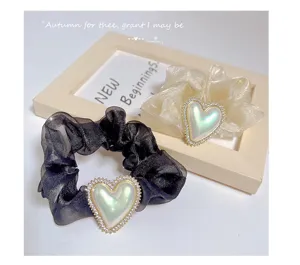 Chouchou en organza coréen avec pendentif cœur en strass scintillant, détail élégant mignon.