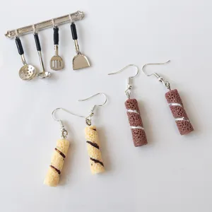 Handgefertigte süße Waffelrollen Ohrringe simuliert Dessert Lebensmittel Ohrhänger Alltag Deko