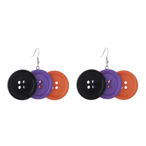 Gotische Halloween knop oorbellen met contrasterende kleuren voor feestelijke cadeaus.
