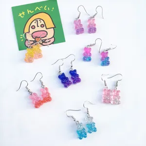 Boucles d'oreilles oursons en gélatine pailletés colorés, bijoux tendance en résine.