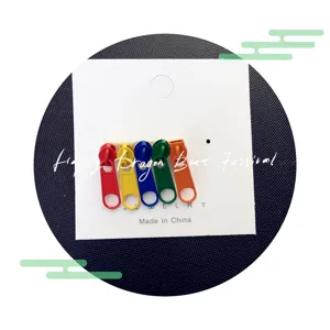 Colorful zipper puller brooch hairpin set, cute Japanese style clothing accessory for women.