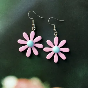 Pendientes de flor de acrílico rosa joyería de moda bonita para mujeres de uso diario