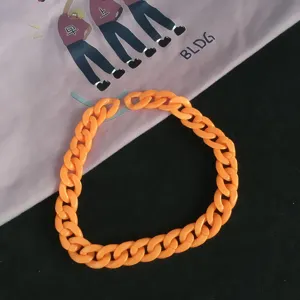 Oranger Acryl klobiger Kettenhalsband-Halskette Vintage 90er Disco Schmuck für Damen