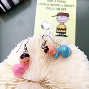 Handgemaakte schattige baby pop oorbellen, creatieve mode sieraden voor dames